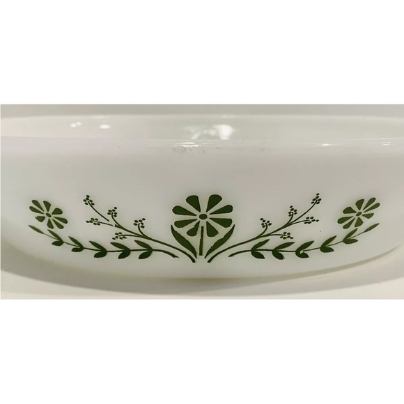 Vintage J2352 Glasbake Milk Glass Jennette Green Daisy Divided Casserole Dish - Picture 3 of 4